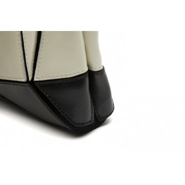 Avre Genuine Leather Shoulder Bag Black White 75181