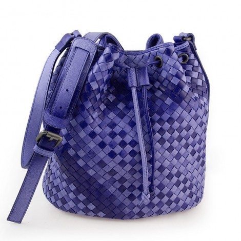 Delderci® « Lucrezia » Intrecciato Lambskin Leather Bucket Bag with Drawstring Closure in Purple Color Gradient 88102