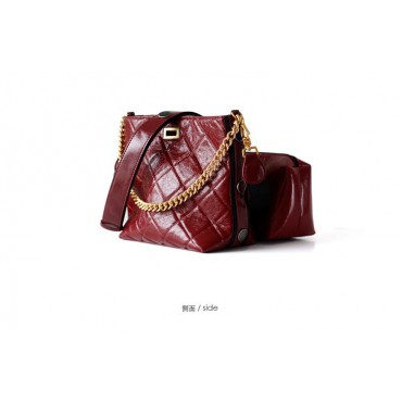 Rosaire Rhombic Oil Wax Cow Leather Bucket Bag Red 77102